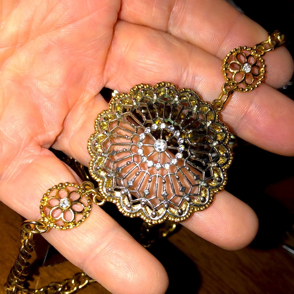 Gorgeous antique bronze tone and silver tone pendant necklace